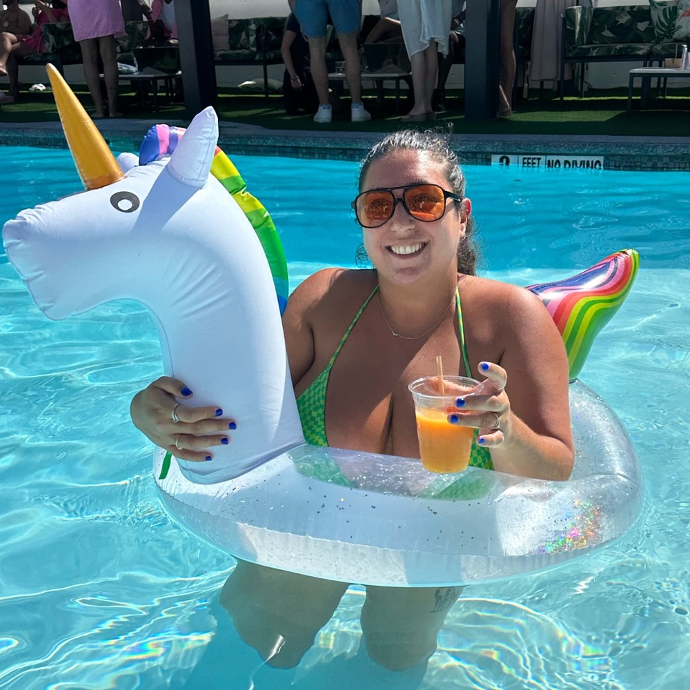 Meet your Posher, Taylor